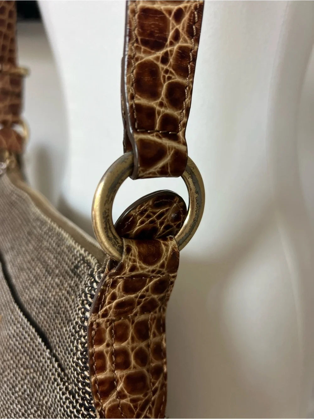 Eric Javits Brown Beige Woven Shoulder Bag Medium Crescent Zip Top Inner Pockets
